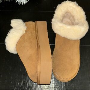 NEW Platform bearpaw boots